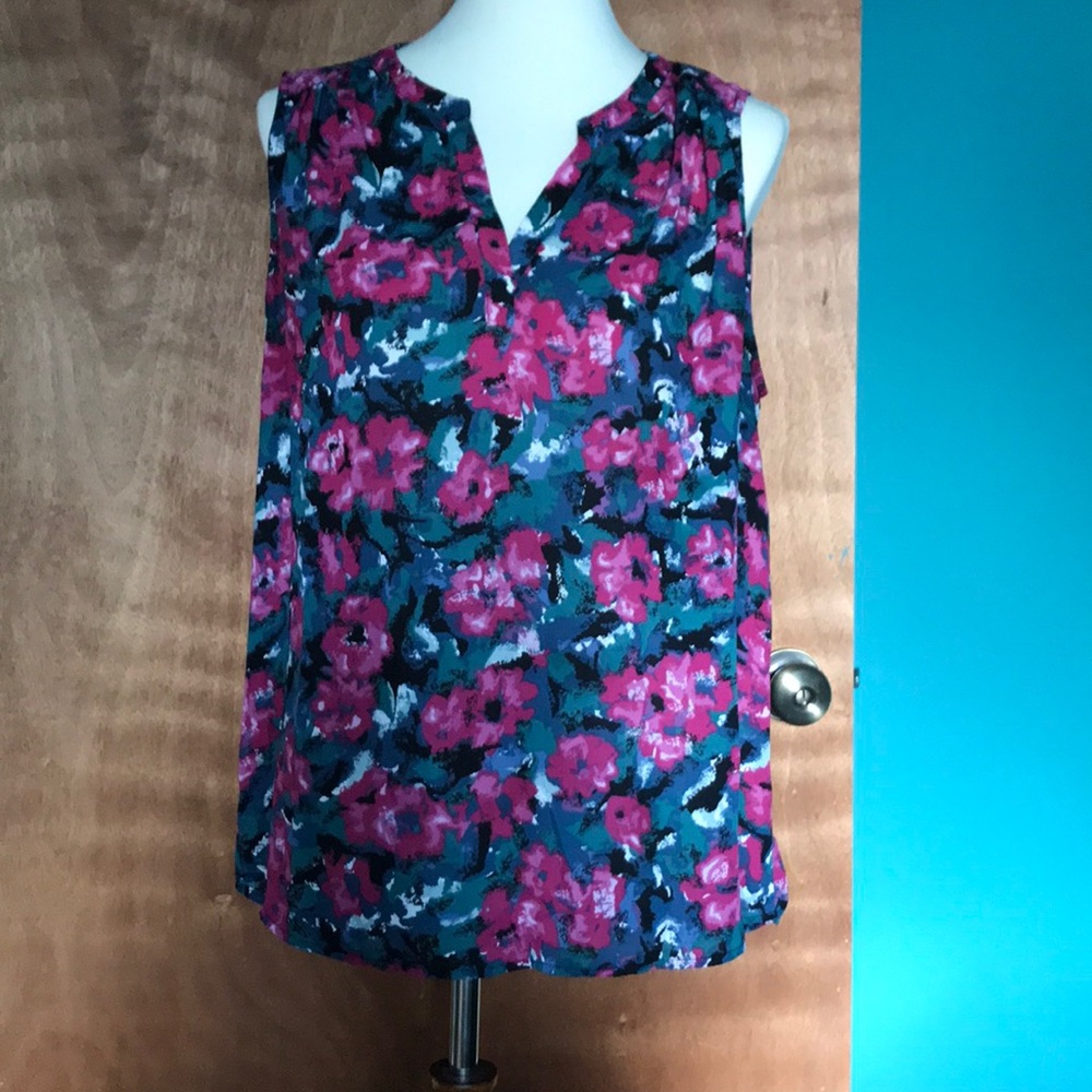 Floral shell style blouse